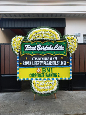 Papan Bunga Duka di Parwata